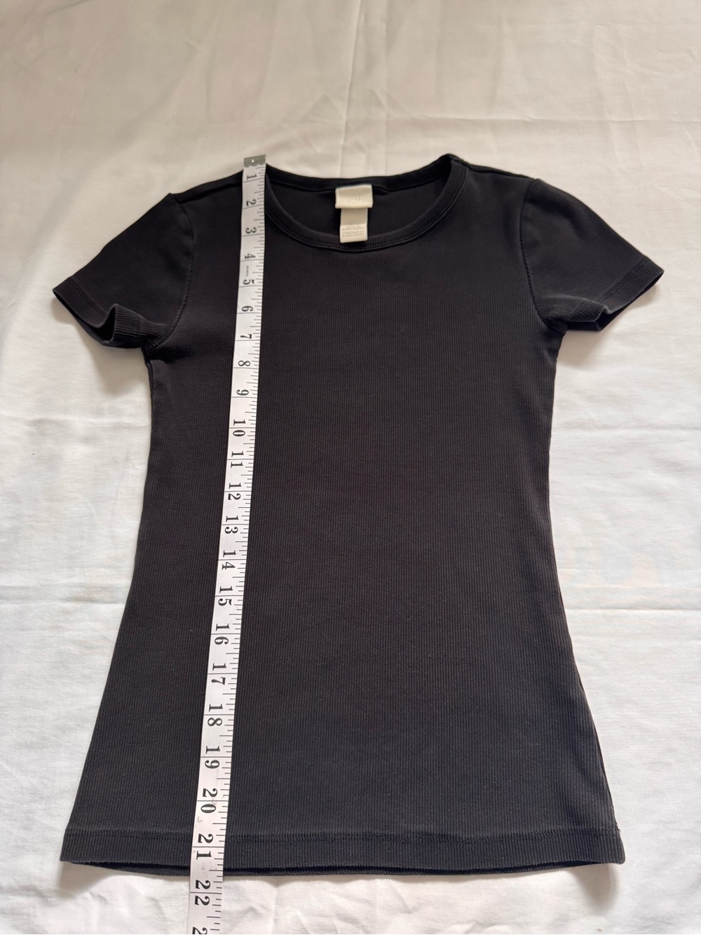 H&M Black Short-Sleeve Ribbed Tee - Picture 6 of 6